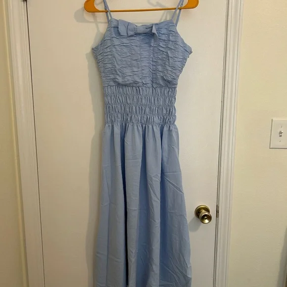 🩵EUC Simple Retro Light Blue Smocked Maxi Dress with Bow Detail size M Vintage - Picture 2 of 15